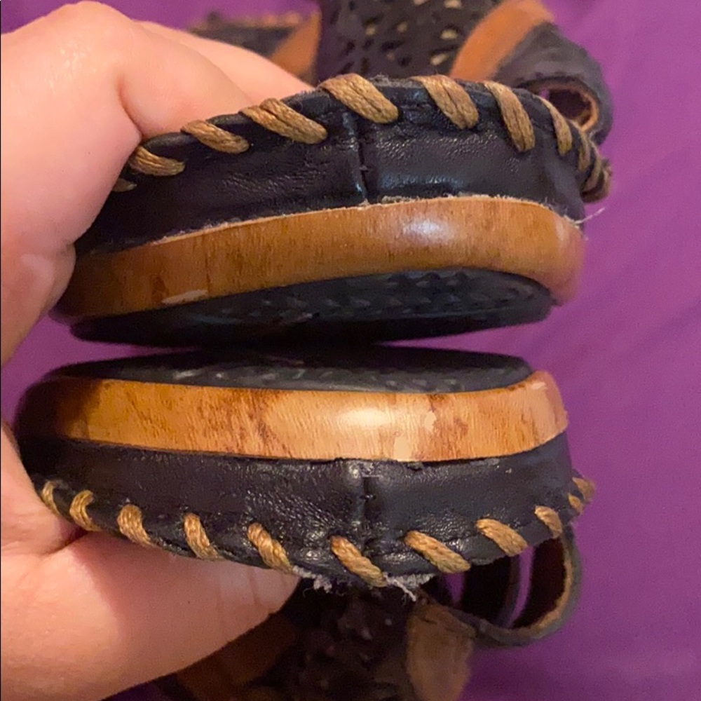 ARIAT CLOGS - Picture 10 of 11